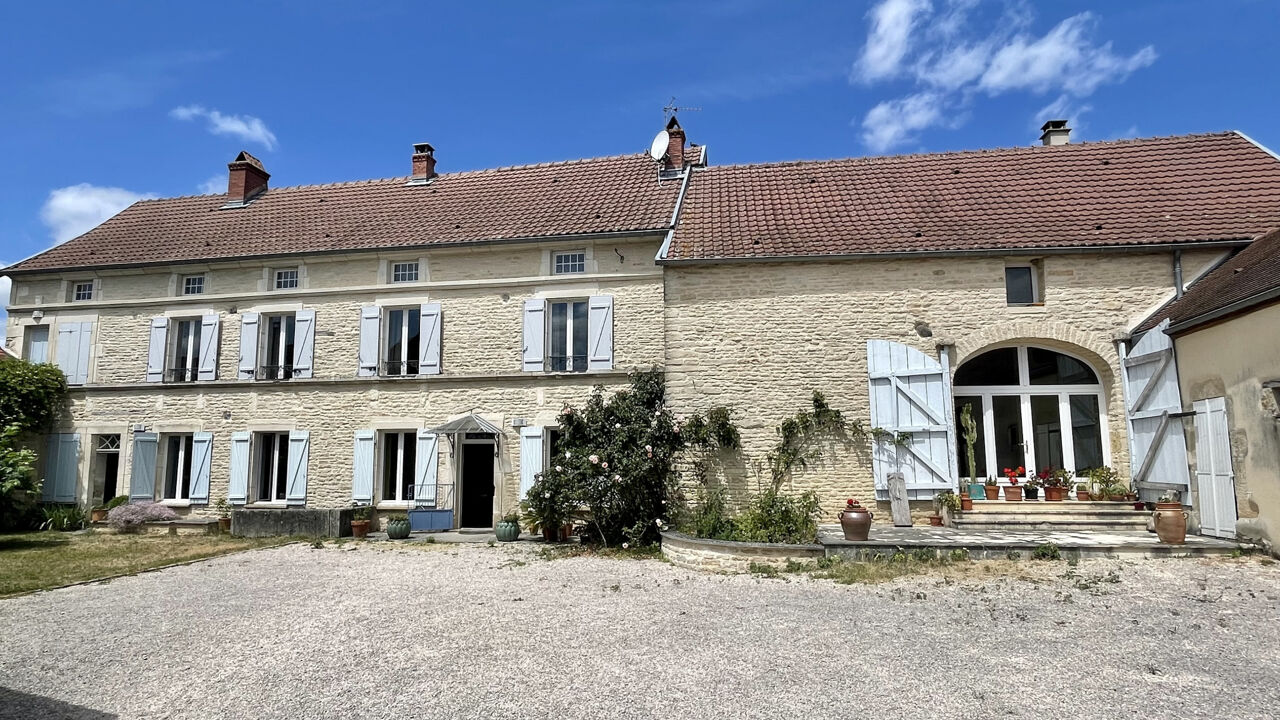 maison 9 pièces 372 m2 à vendre à Asnières-en-Montagne (21500)