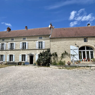 Maison 9 pièces 395000 €