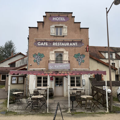 Maison 12 pièces 300000 €