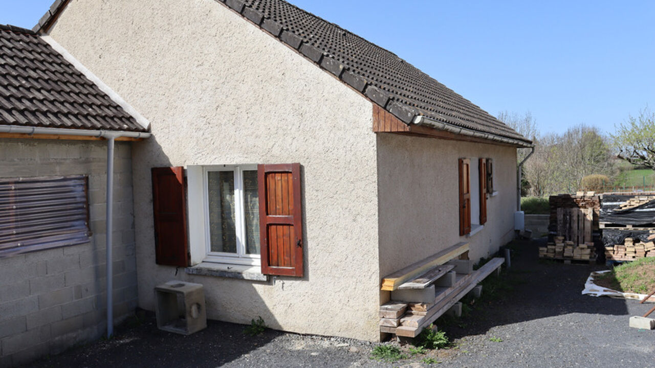 maison 5 pièces 105 m2 à vendre à Saint-Chamant (15140)
