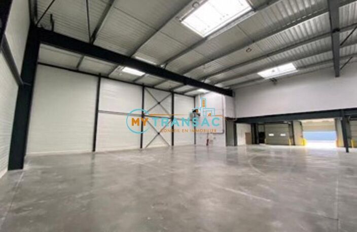 A vendre derniers lots neufs à usage d'activités et bureaux cellules disponibles à partir de 157 m² jusque 2.301 m² — photo 5