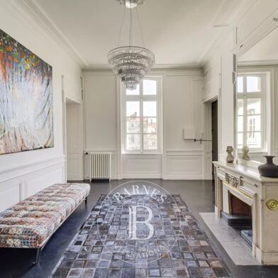 Appartement 5 pièces 3895 €