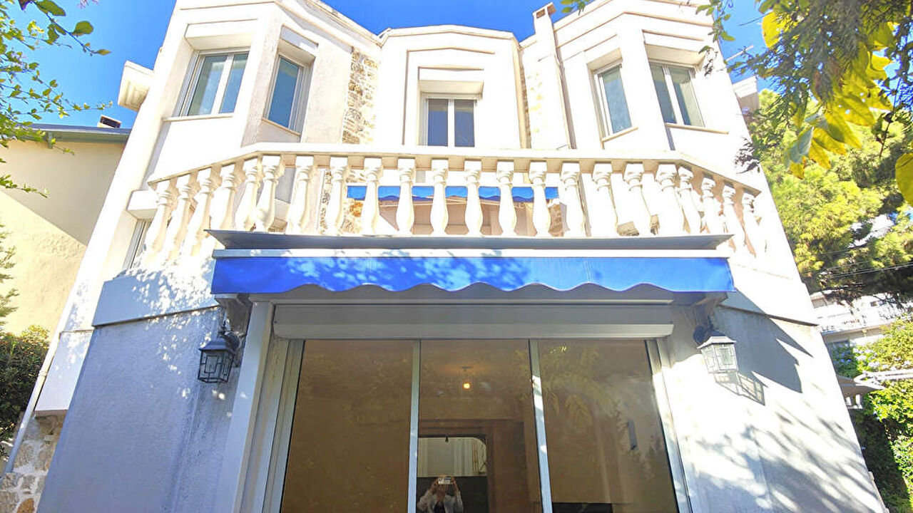 maison 6 pièces 131 m2 à vendre à Nice (06000)