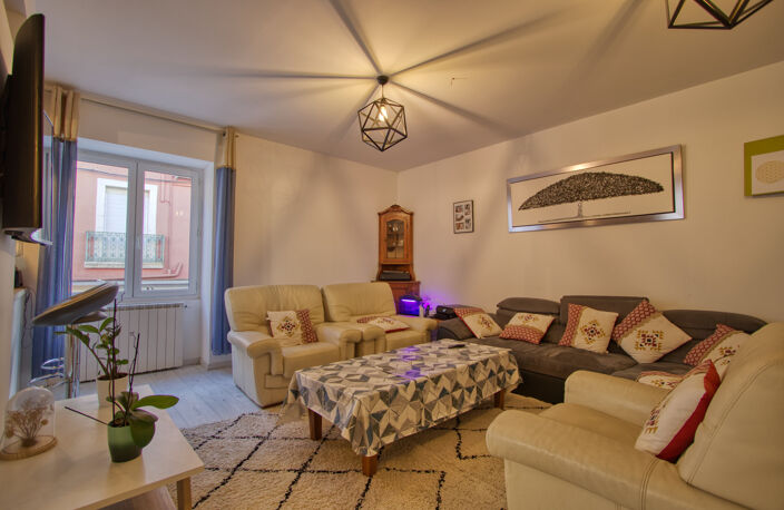 Immeuble avec 2 commerces, 4 chambres d'hotes, Gite et Appartement — photo 4