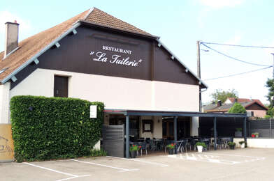 Commerce  320000 €