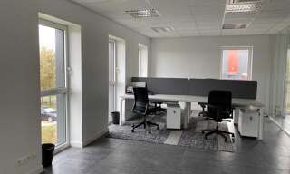 Bureau  274 m² à louer à Noyal-Châtillon-sur-Seiche (35230)