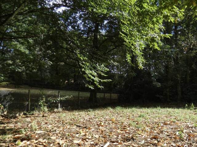 Terrain 1300 m2 sur les hauteurs de la Pigeonnie — photo du bien