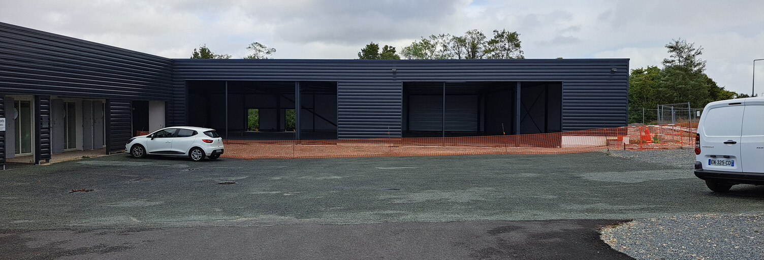 Commerce 1 Pièce 366 m² à louer à Saintes (17100)