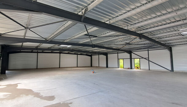 Local commercial 1 pièces  à louer Saintes 17100