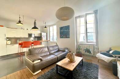 Appartement 3 pièces 434600 €