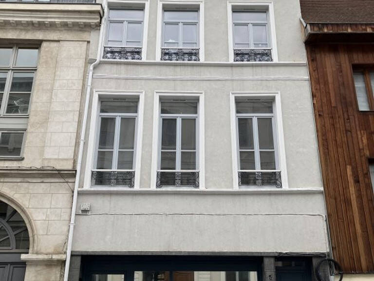 
          Appartement
          65 m²
          Lille
          -
          59
         — photo 1