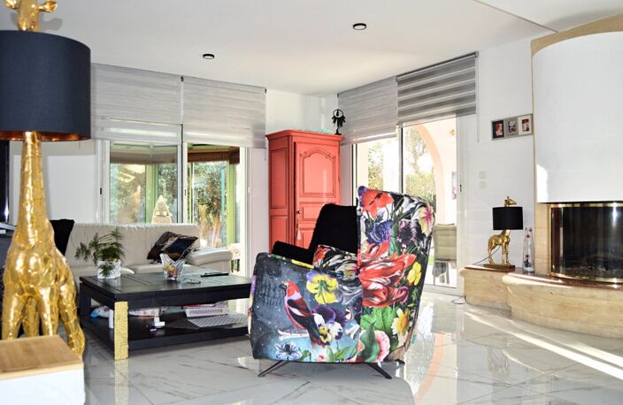 Villa — photo 4