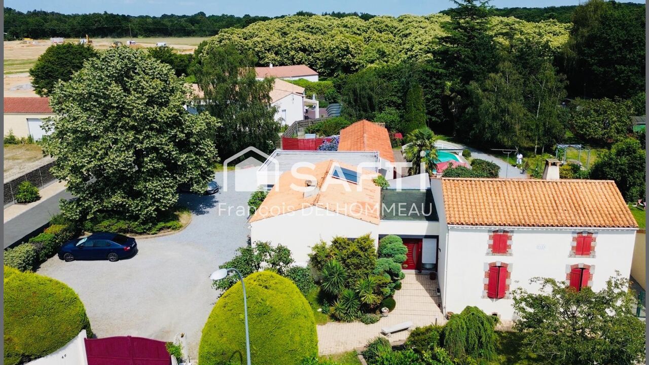 maison 9 pièces 253 m2 à vendre à La Roche-sur-Yon (85000)