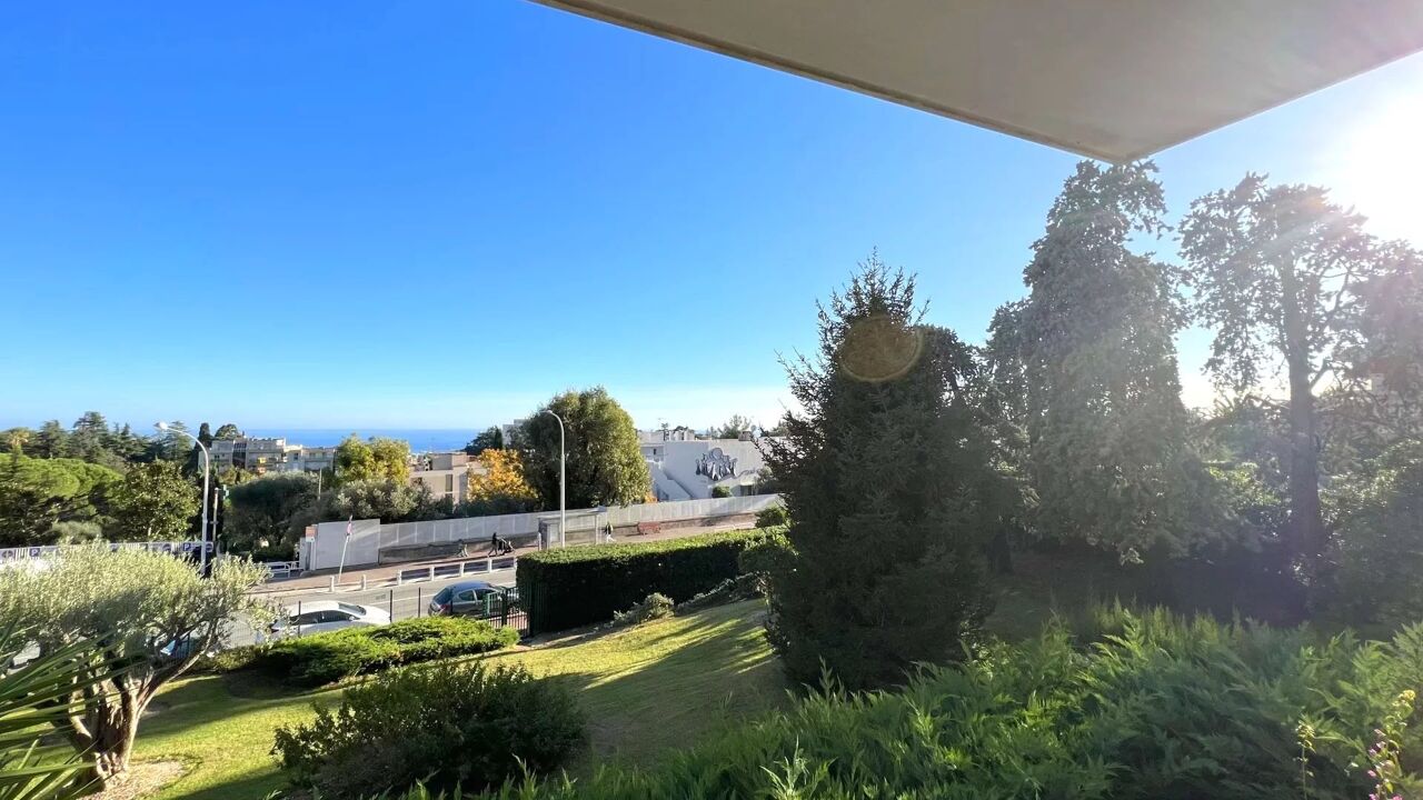 appartement 3 pièces 65 m2 à vendre à Nice (06200)