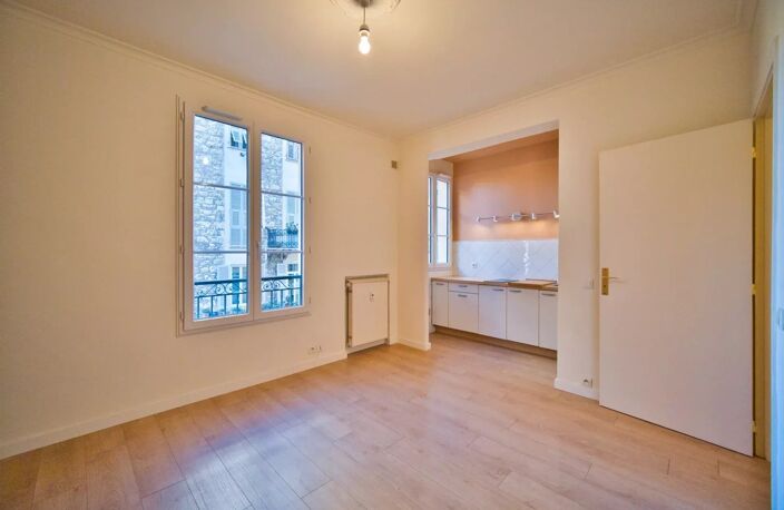 Nice Le Port, Appartement une pièce de 27m2 avec aperçu sur le Port — photo 3