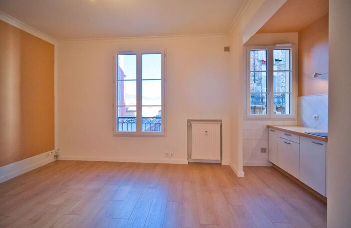 Nice Le Port, Appartement une pièce de 27m2 avec aperçu sur le Port — photo 4