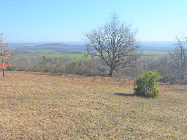 Beau terrain de 1138 m2  à l'orée du village Vue dégagée — photo du bien