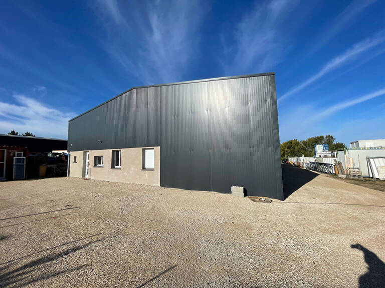 Verdun, local industriel de 330 m² — photo 1