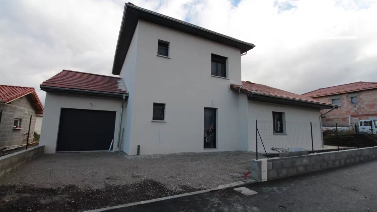 maison 5 pièces 150 m2 à vendre à Saint-Étienne-de-Saint-Geoirs (38590)