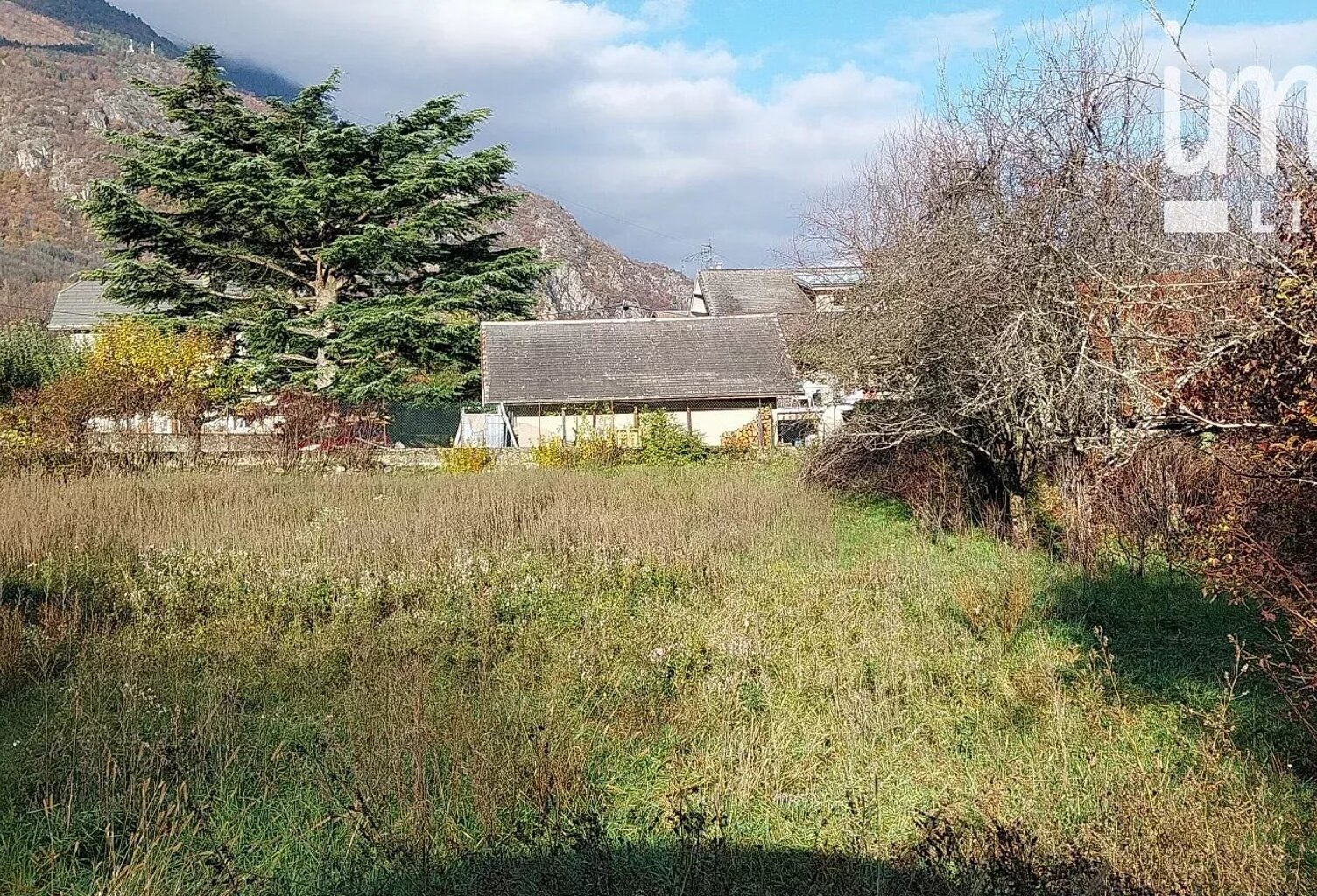 Terrain plat à bâtir 738 m² — photo 1