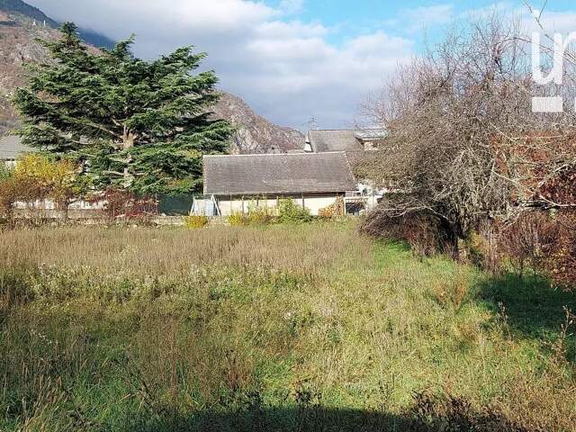 Terrain plat à bâtir 738 m² — photo du bien