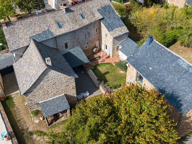 Demeure de ville et village — photo 1