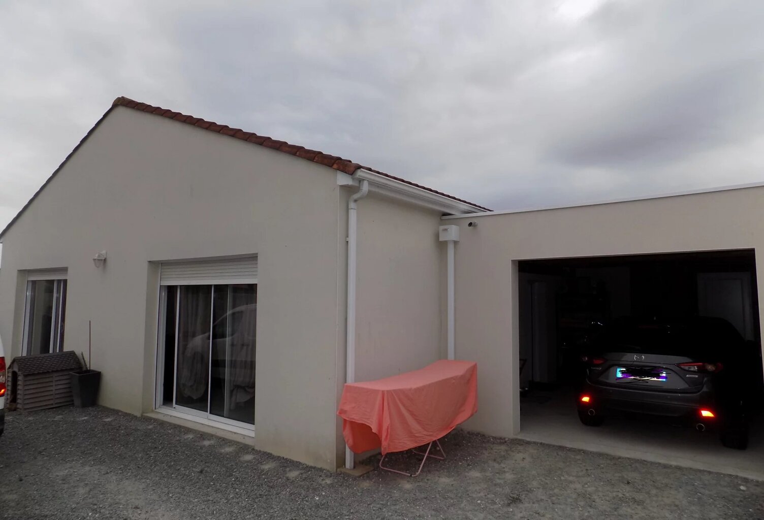 Maison de plain pied de 96,17m² à Epannes — photo 1