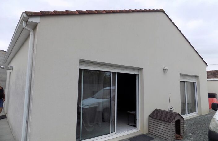 Maison de plain pied de 96,17m² à Epannes — photo 2