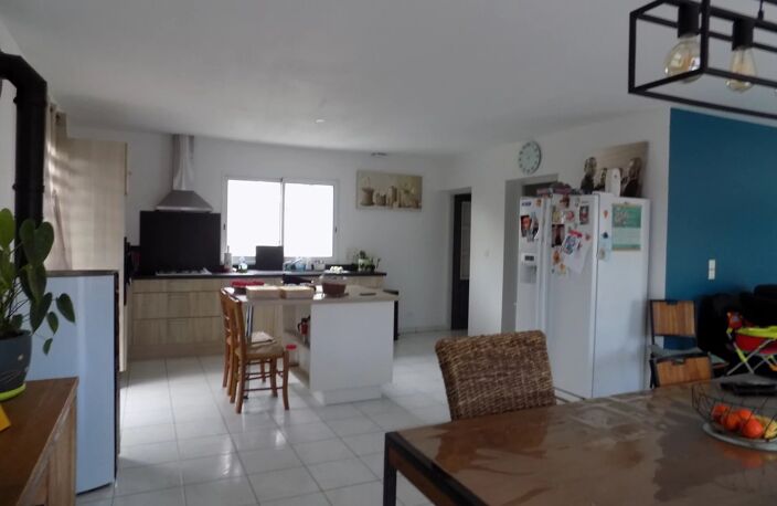 Maison de plain pied de 96,17m² à Epannes — photo 5