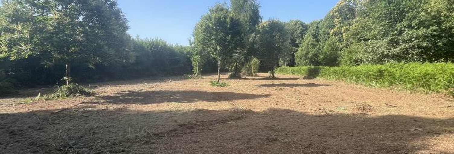 Terrain  1652 m² à vendre à Saint-Pierre-de-Frugie (24450)