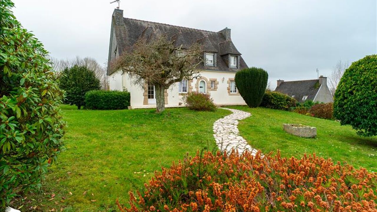 maison 6 pièces 153 m2 à vendre à Châteauneuf-du-Faou (29520)