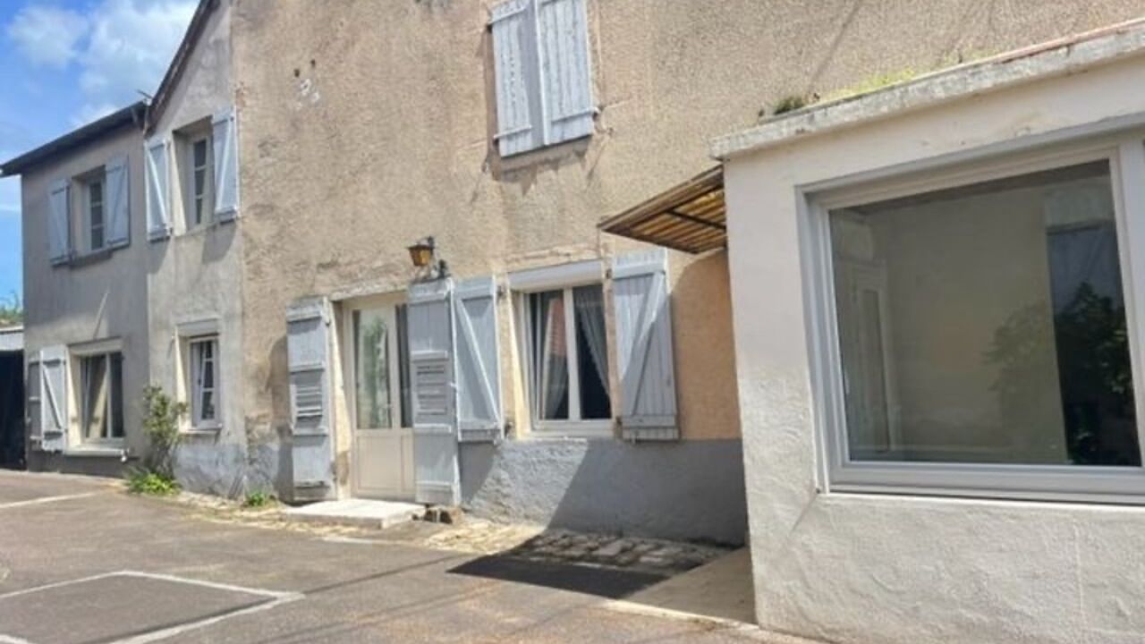 maison 11 pièces 310 m2 à vendre à Combeaufontaine (70120)