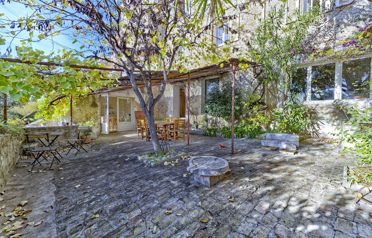 maison 5 pièces 170 m2 à vendre à Cagnes-sur-Mer (06800)