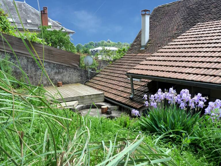 MAISON EN VILLE, TERRASSES ET JARDIN — photo 1