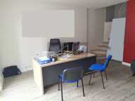 Local commercial — photo 2