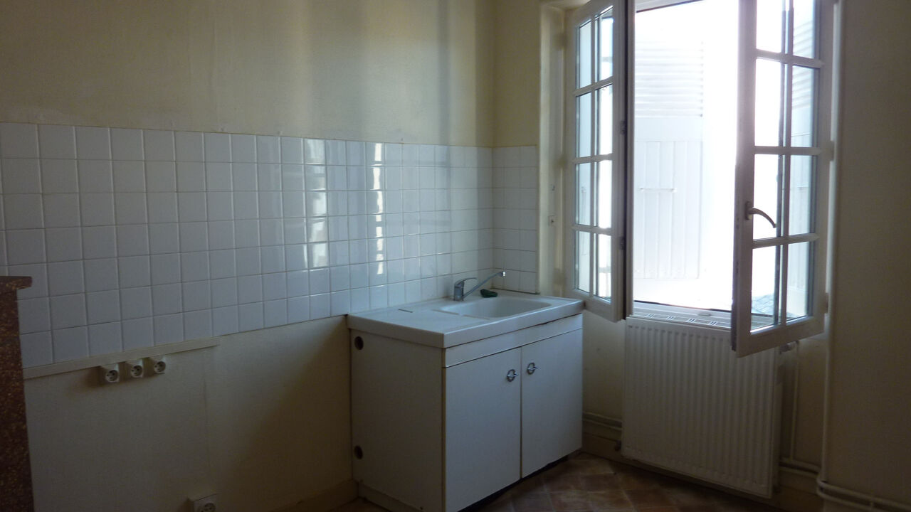 appartement 3 pièces 65 m2 à louer à Lathus-Saint-Rémy (86390)