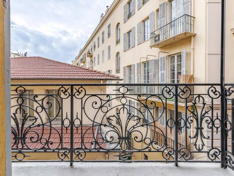 Nice, Carré-d'Or, Appartement 2 pièces de 28m2 complètement rénové — photo 1