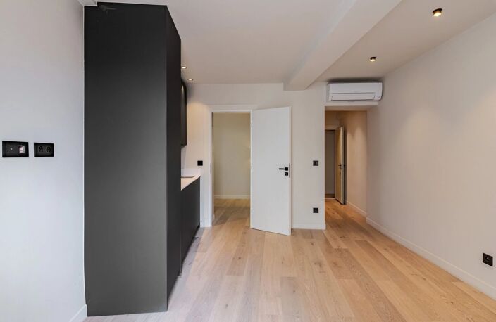 Nice, Carré-d'Or, Appartement 2 pièces de 28m2 complètement rénové — photo 3