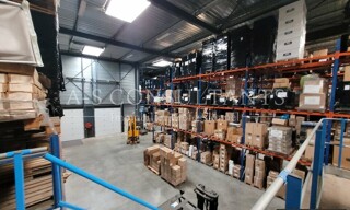Local industriel  1350 m² à louer à Colombier-Saugnieu (69124)