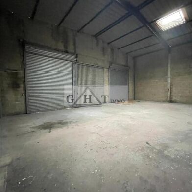 Local industriel 388 m²