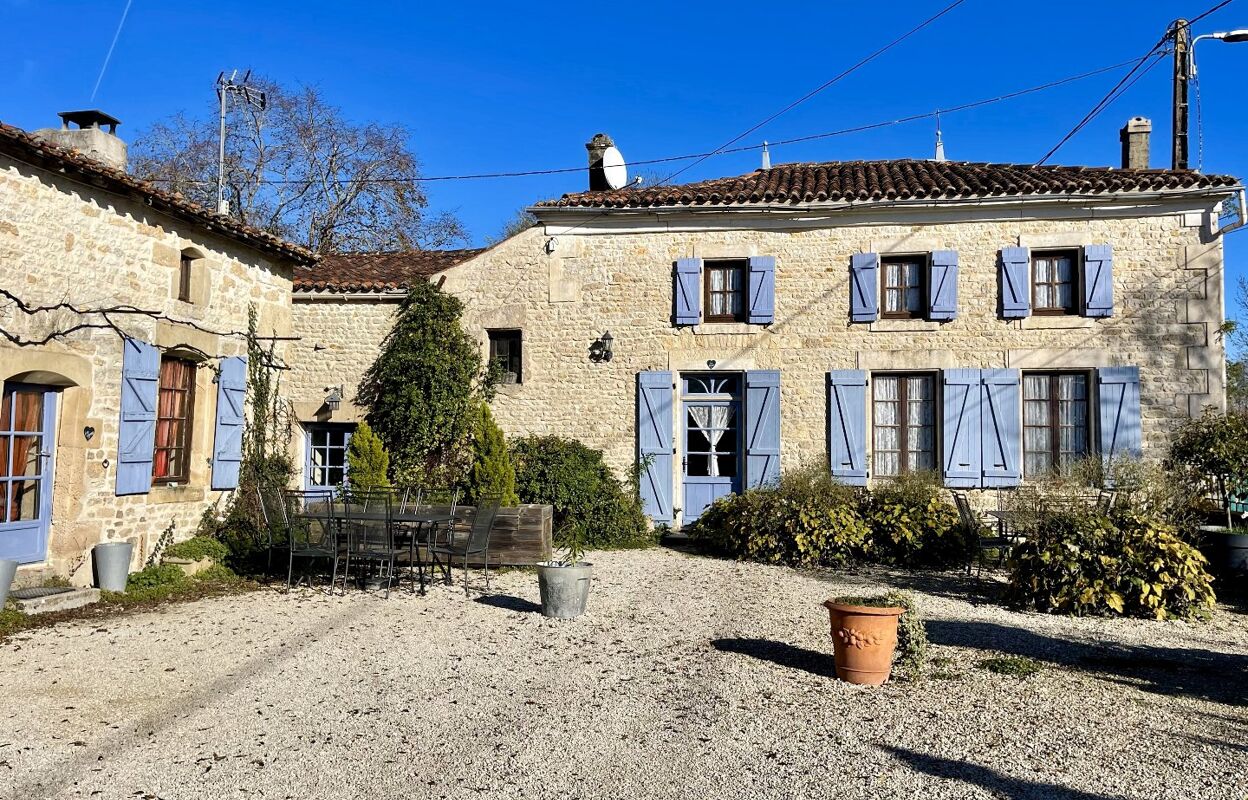 maison 35 pièces 511 m2 à vendre à Néré (17510)