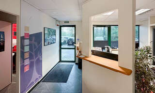 Bureau  100 m² à louer à Lissieu (69380)