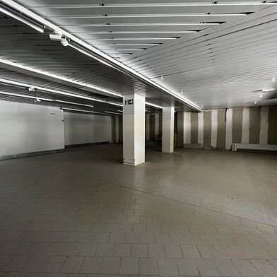 Commerce 340 m²