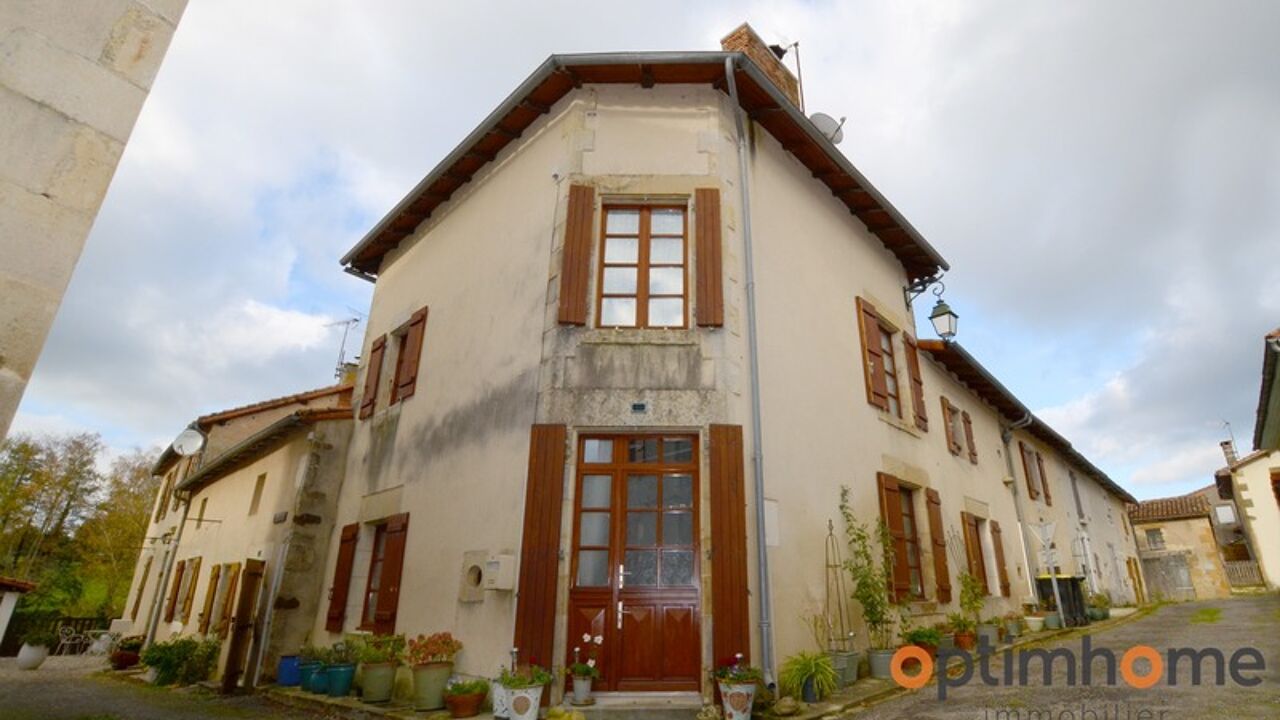 maison 6 pièces 187 m2 à vendre à Épenède (16490)