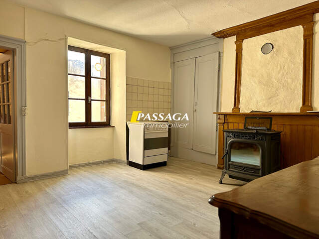 A VENDRE - Maison d'habitation de type 4 avec cour intérieure - SEVERAC D'AVEYRON — photo du bien