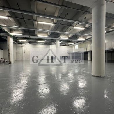 Local industriel  13900 €