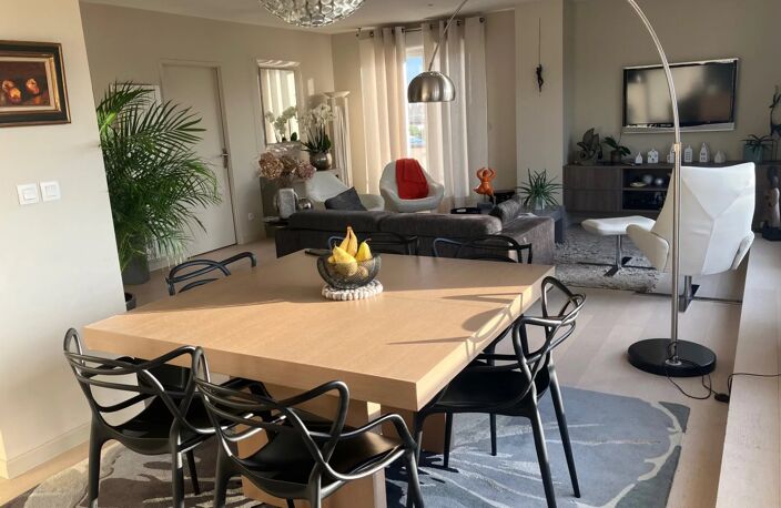 CAEN, Appartement T5 quartier Abbaye aux Dames — photo 2