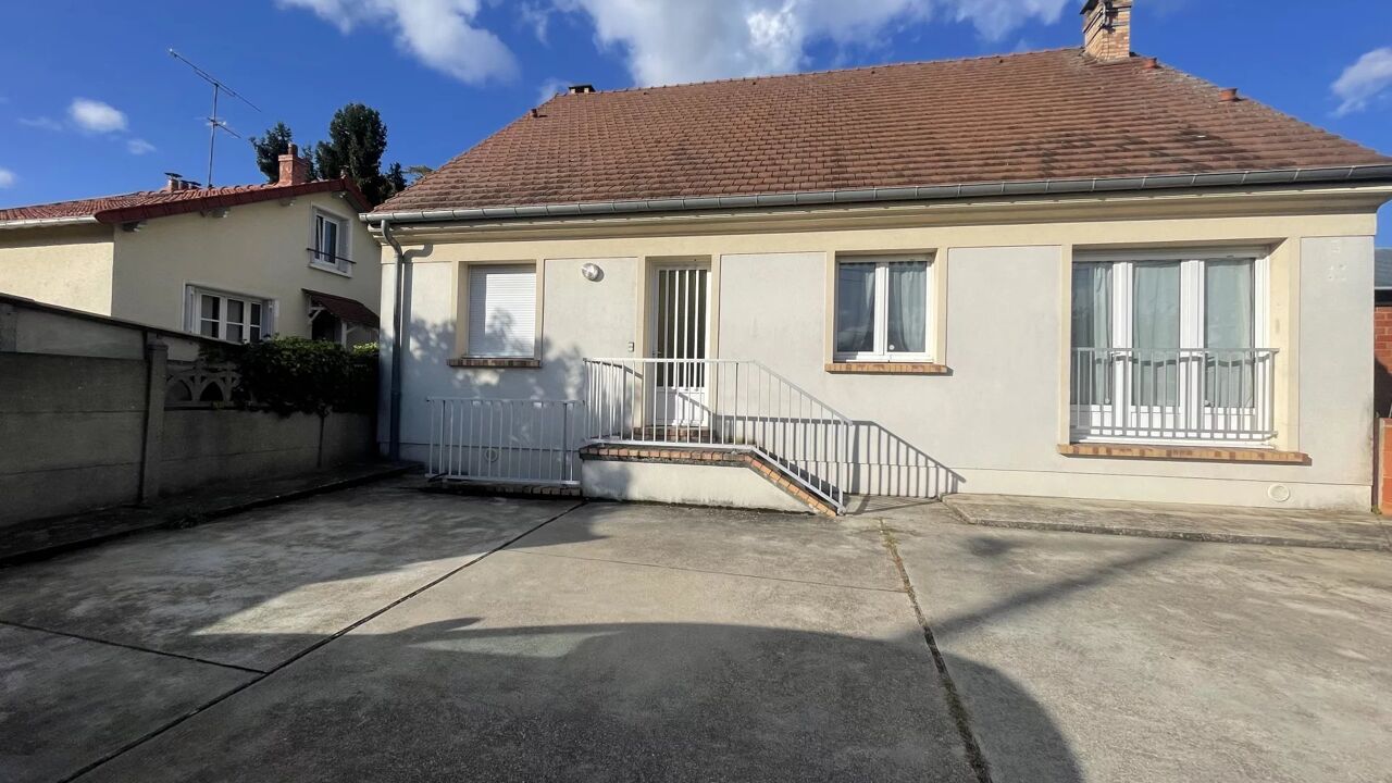 maison 4 pièces 96 m2 à vendre à La Ville-du-Bois (91620)