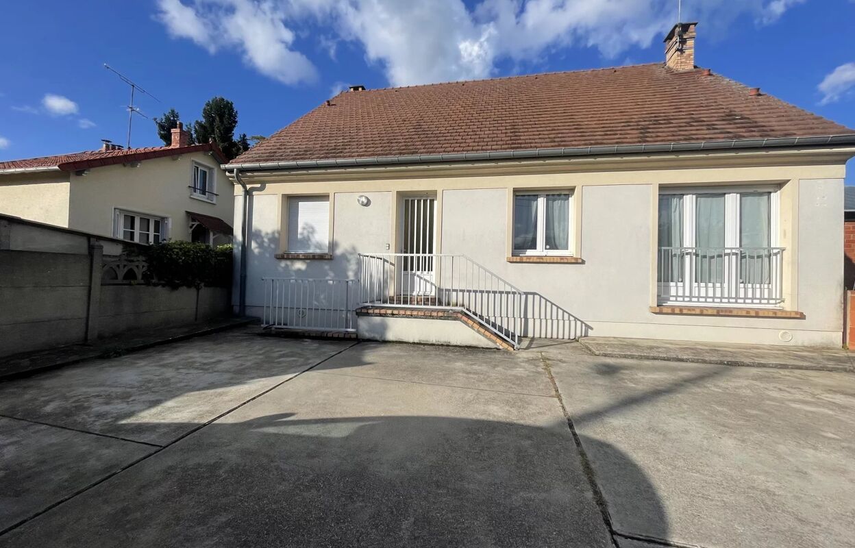 maison 4 pièces 96 m2 à vendre à La Ville-du-Bois (91620)