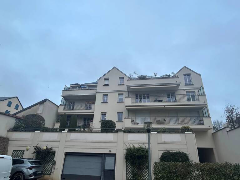 A VENDRE - Appartement T1bis à CHARTRES proche Cinéma avec parking — photo 1